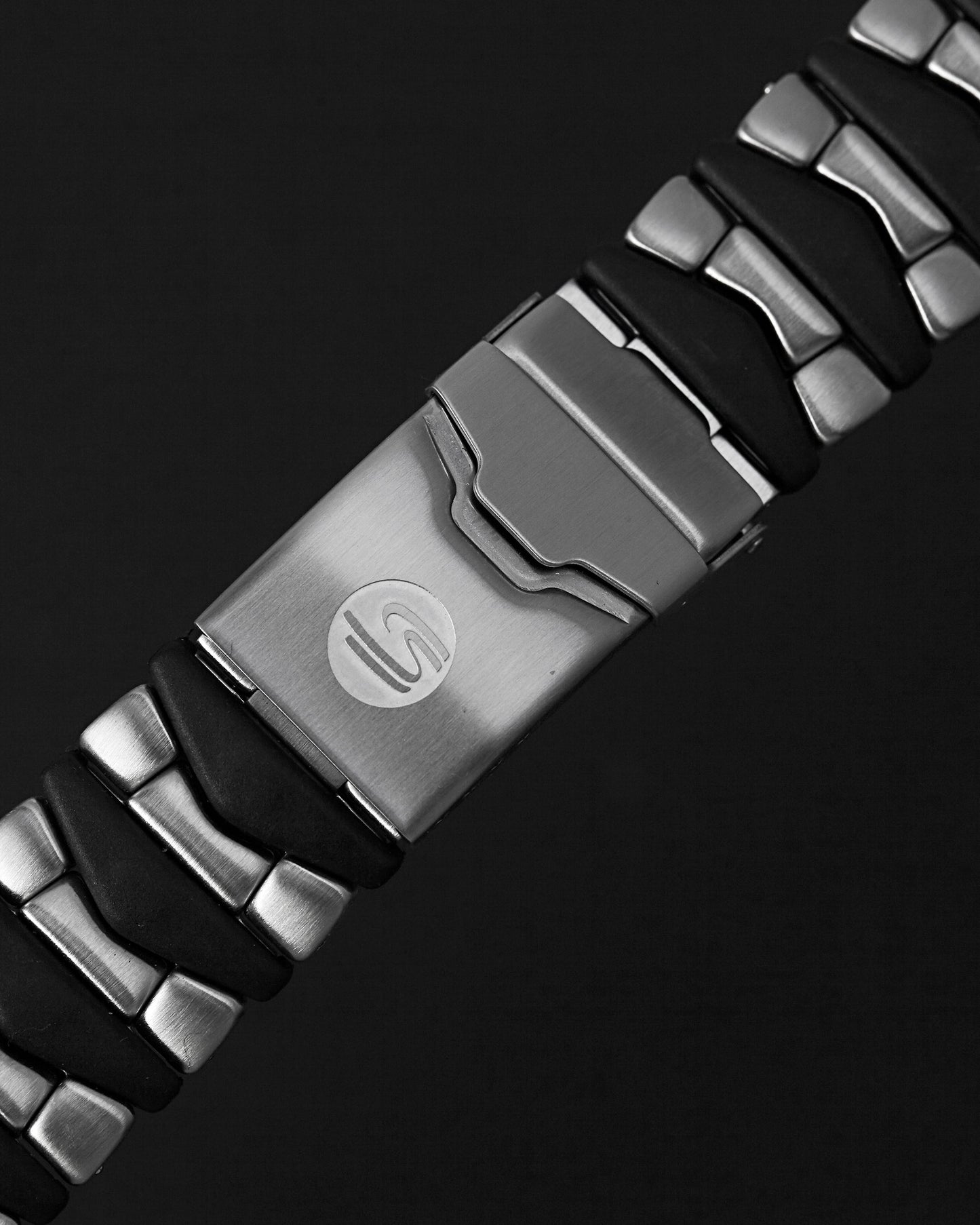 Universal Geneve RARE Senna Limited Edition Stainless Steel Bracelet (01)