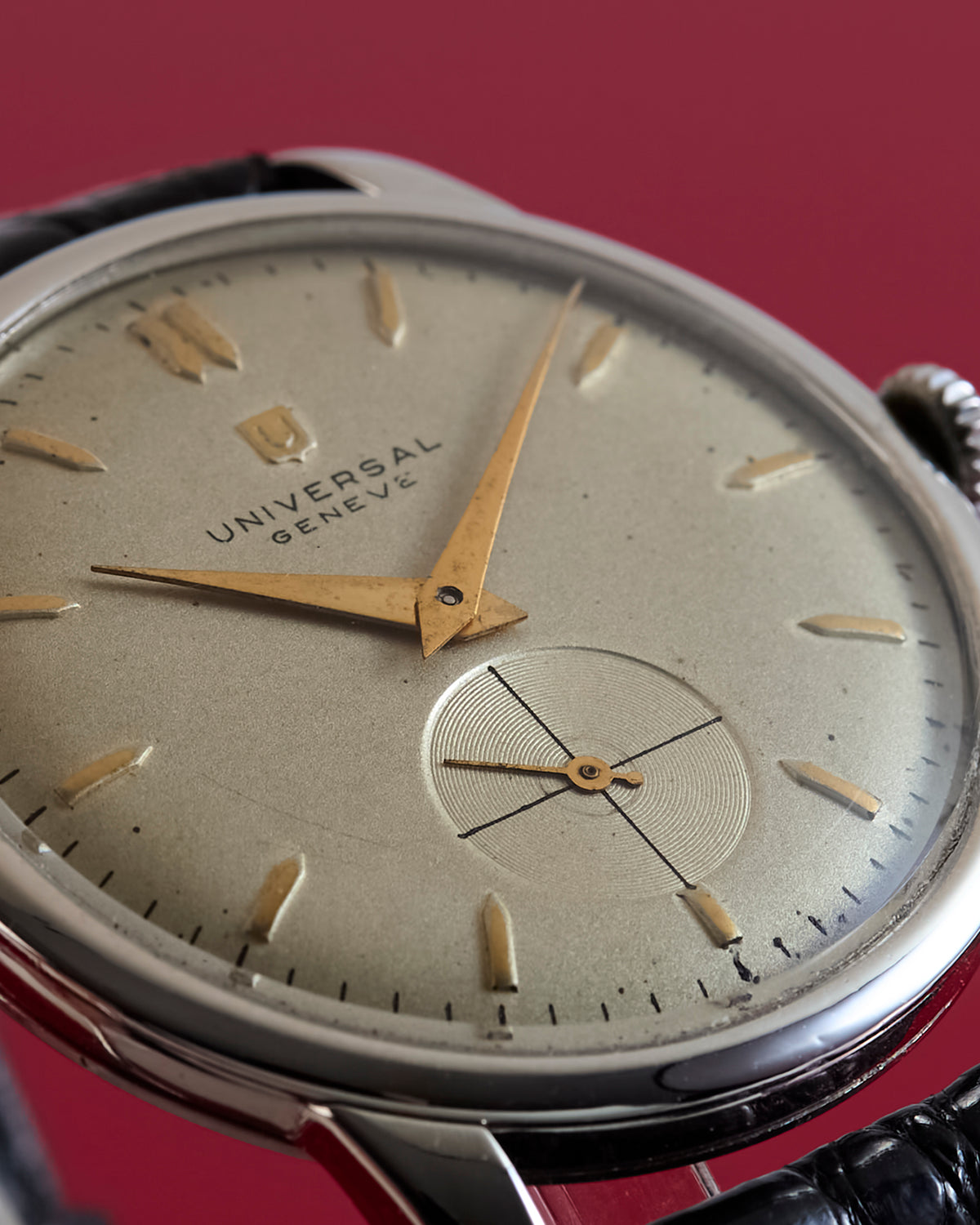 Vintage Universal Genève Swiss Watch Champagne Dial Small Seconds Black Leather Strap