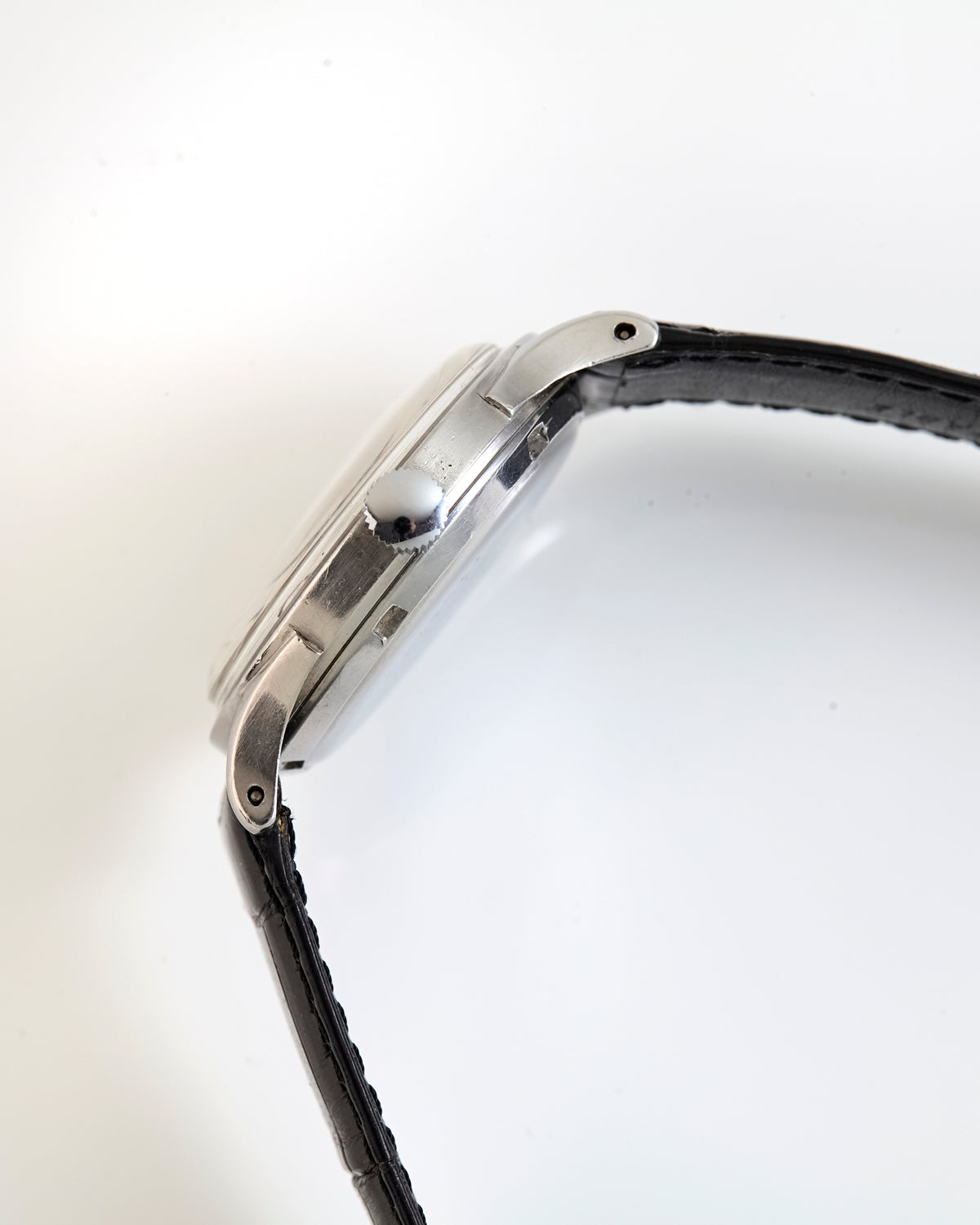 Universal Geneve Vintage Stainless Steel Manual-Wind Wristwatch.