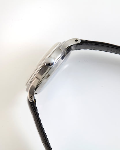 Universal Geneve Vintage Stainless Steel Manual-Wind Wristwatch.