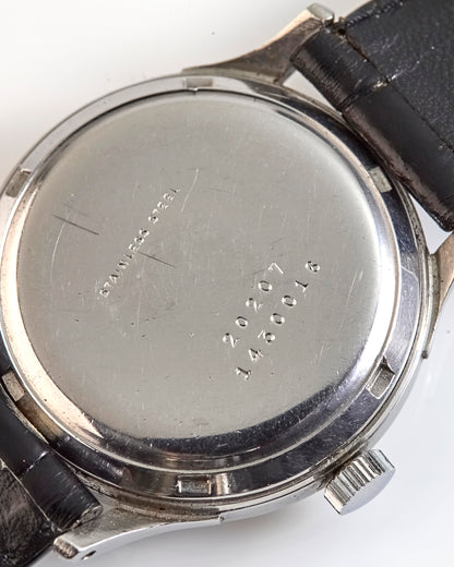 Universal Geneve Vintage Stainless Steel Manual-Wind Wristwatch.
