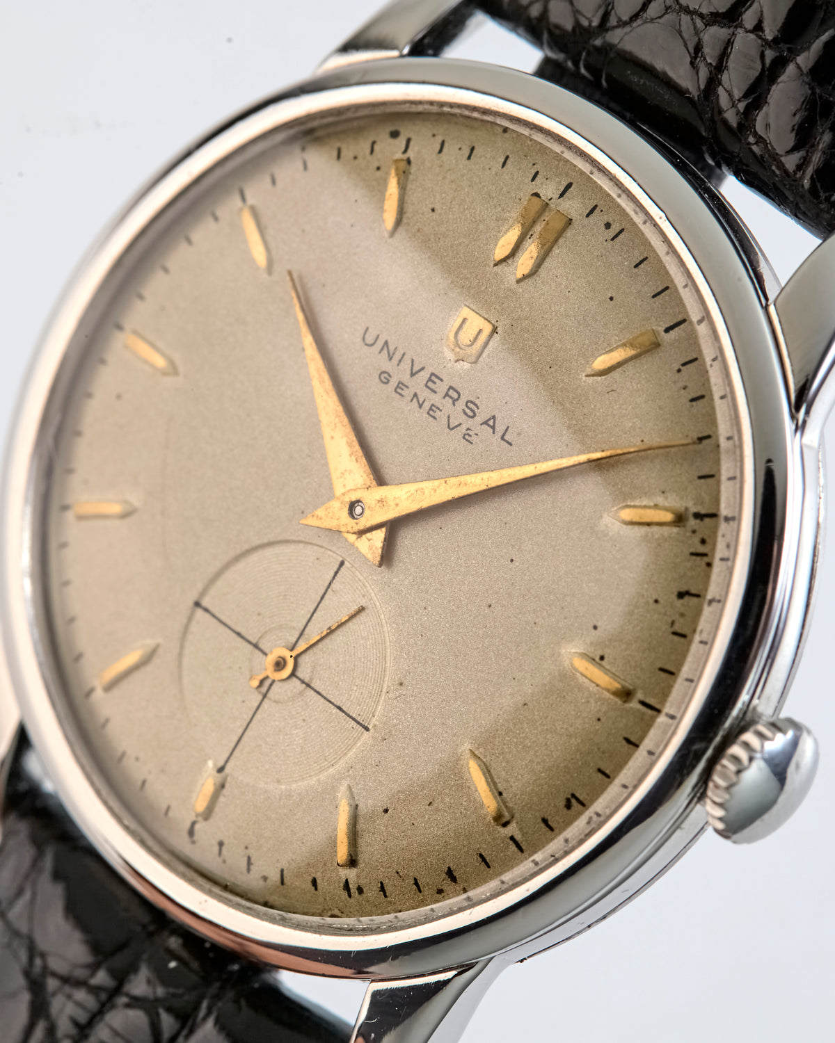 Vintage Universal Genève Swiss Watch Champagne Dial Small Seconds Black Leather Strap